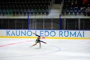 Dailiojo čiuožimo sportininkė Kauno ledo rūmuose